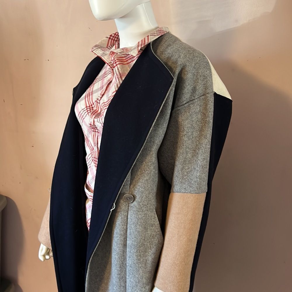 MAJE
Gileda Color Block Coat - Picture 2 of 9